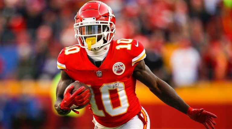 Tyreek Hill agrees new three-year, $54m deal with Kansas City