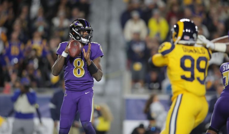 Baltimore confirma su buen momento y aplasta a Los Ángeles Rams