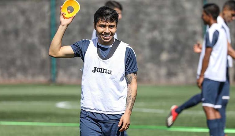Misael Domínguez mantiene esperanzas de arrancar como titular en Cruz Azul