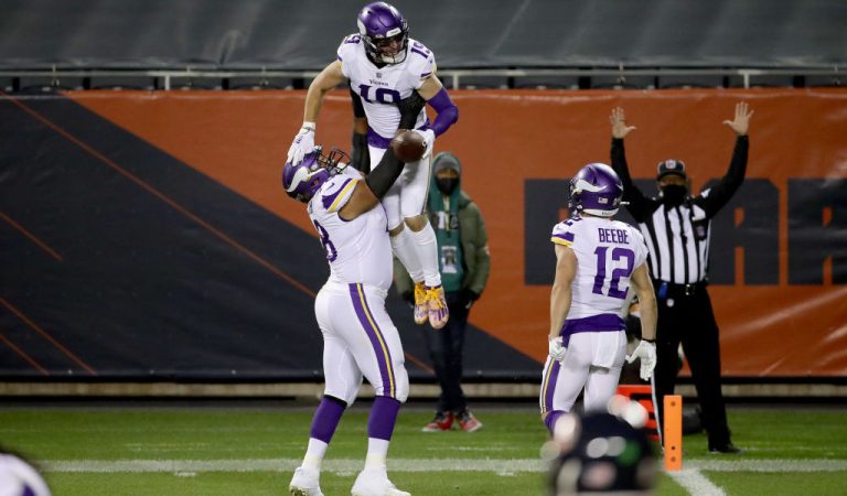 Kirk Cousins y Adam Thielen le dan la victoria a Minnesota Vikings en Chicago