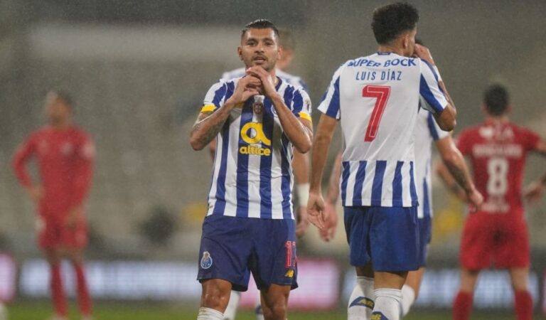 Golazo del mexicano Jesús “Tecatito” Corona en el triunfo del Porto ante Gil Vicente