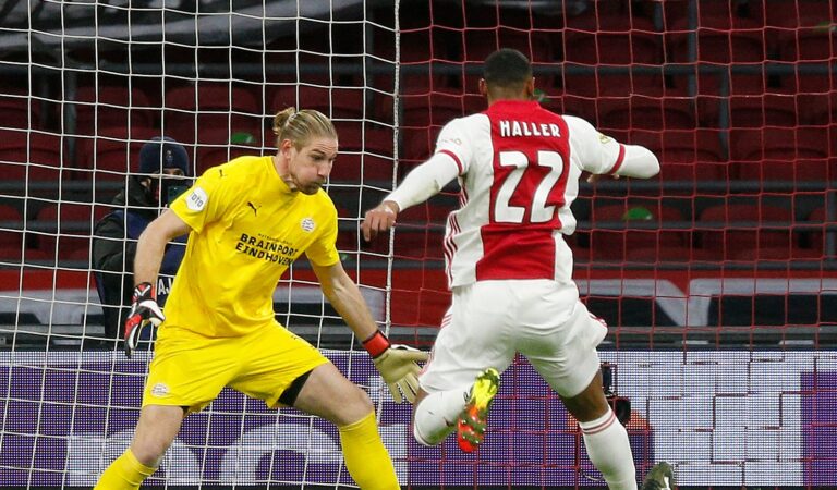 Edson Álvarez, titular con Ajax en el triunfo ante PSV por la Copa de Holanda