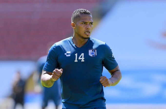 Antonio Valencia quiere retirarse con los Gallos Blancos del Querétaro