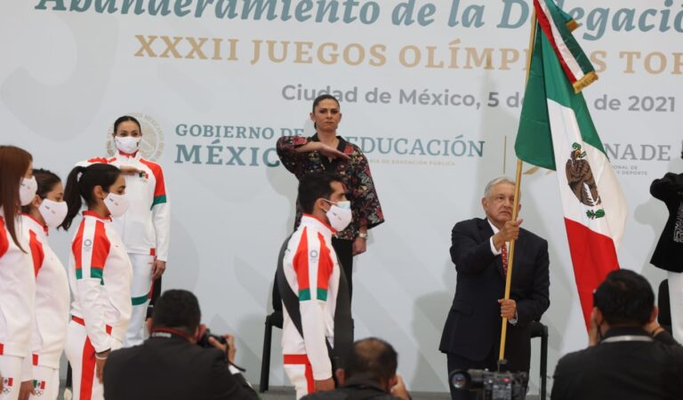 Andrés Manuel López Obrador encabezó el abanderamiento de la delegación mexicana rumbo a Tokio 2020