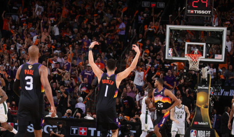 Phoenix Suns amplía su ventaja ante Milwaukee Bucks, en las finales de la NBA
