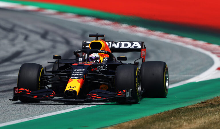 Aplastante victoria de Max Verstappen en Austria; Sergio Pérez con sabor agridulce en su GP 200