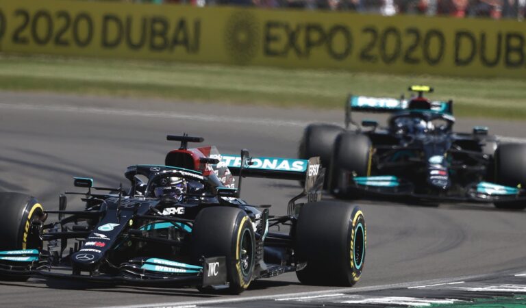 Victoria con polémica incluida para Hamilton y Mercedes; Sergio Pérez se queda fuera de los puntos