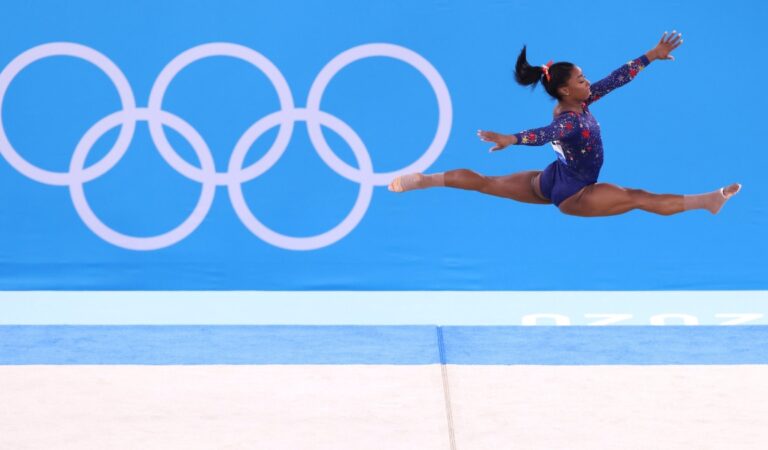 Simone Biles se vuelve a vestir de oro en París 2024