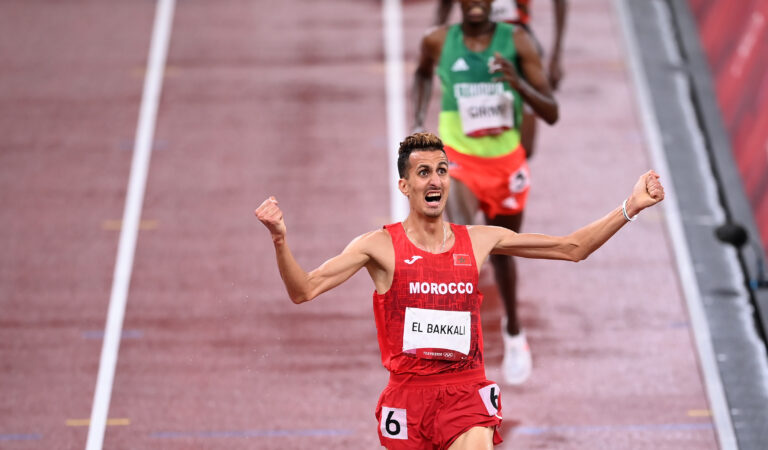 Soufiane El Bakkali triunfa en los 3000m con obstáculos; Sifan Hassan conquista los 5000m en mujeres de Tokyo 2020