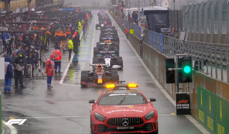 Max Verstappen se convierte en el ganador del polémico GP de Bélgica; Sergio Pérez sin poder sumar puntos