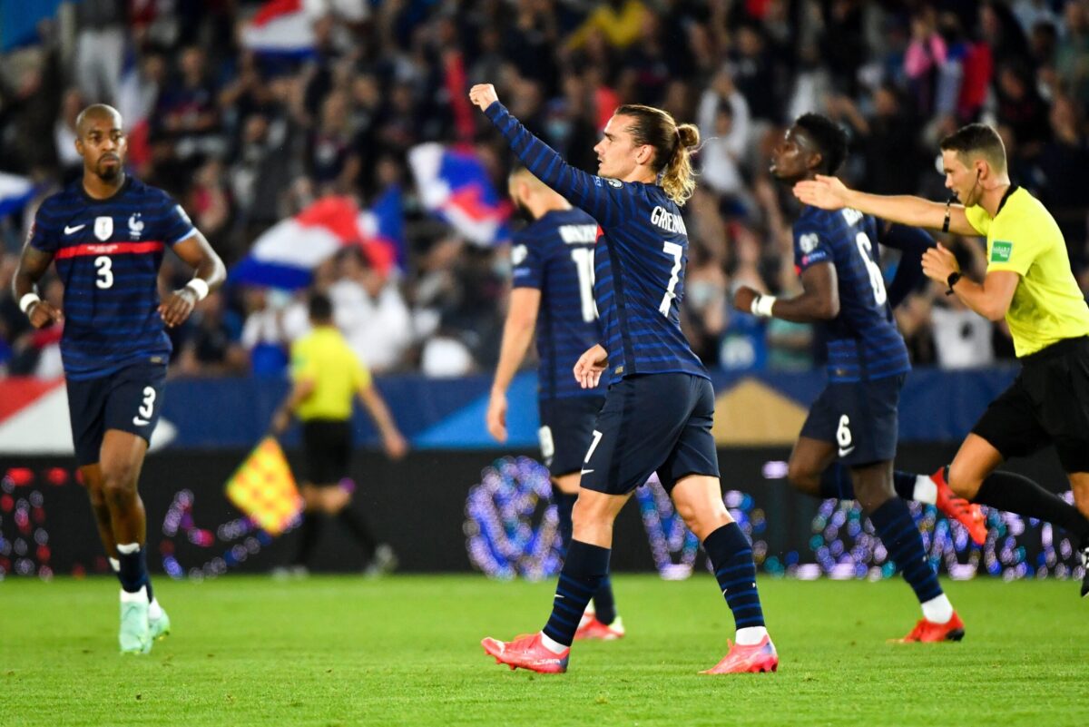 Francia sufre para rescatar el empate frente a Bosnia-Herzegovina