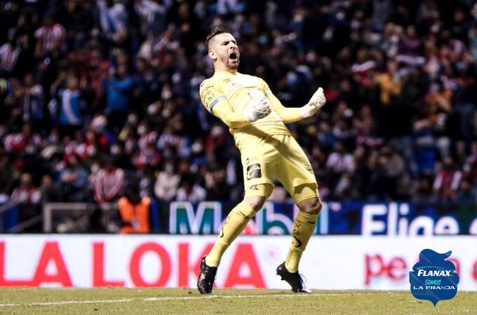 Puebla hace la heroica y es el segundo invitado a liguilla tras vencer a Chivas