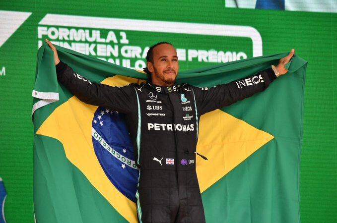 Lewis Hamilton le quitó el primer puesto a Max Verstappen en el final del GP de Brasil