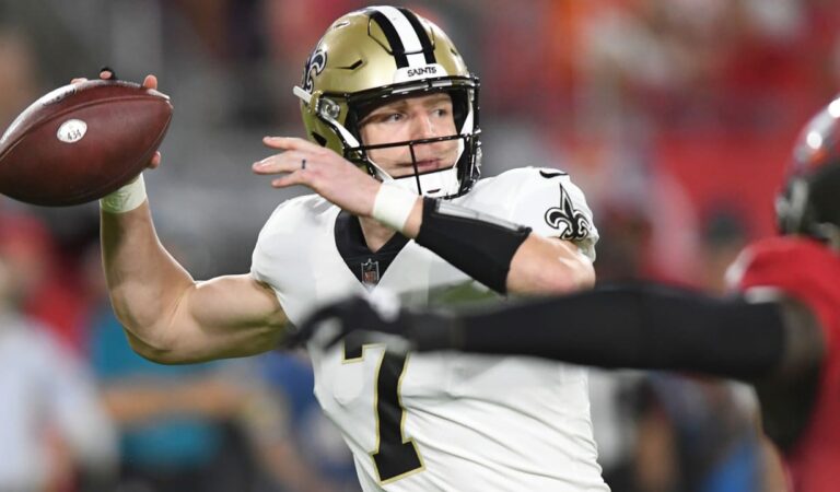 New Orleans Saints vence a Tampa Bay Buccaneers y los blanquea como visitantes