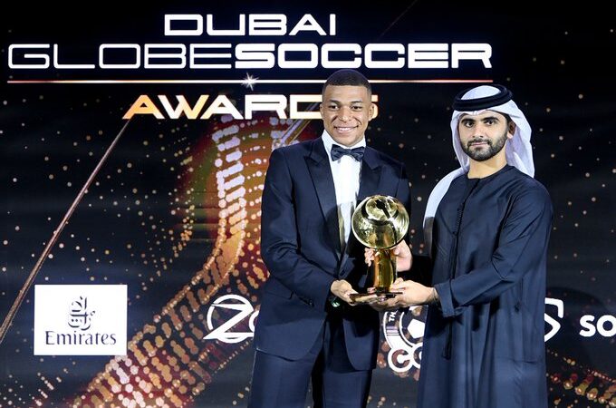 Alexia Putellas y Kylian Mbappé, ganadores de los Globe Soccer Awards