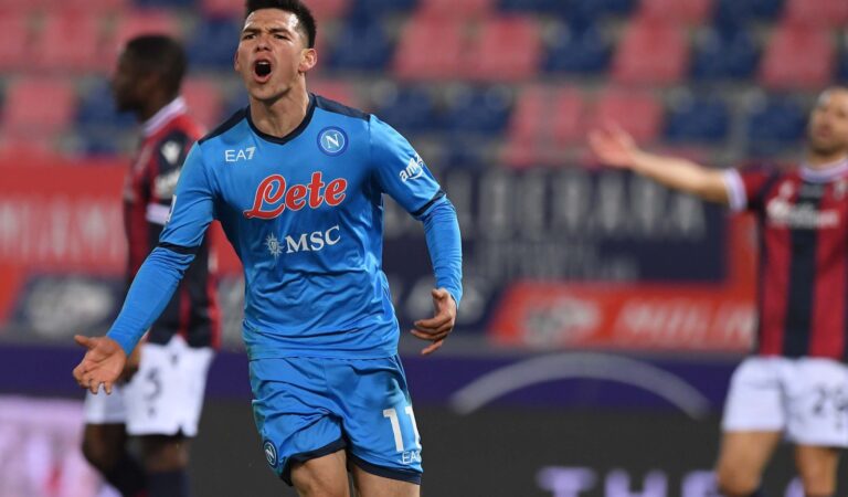 Hirving Lozano guio al Napoli a la victoria ante Bolonia