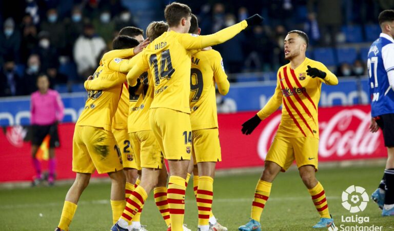 Barcelona consigue victoria en los minutos finales sobre el Alavés