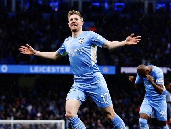 Manchester City afianzó el liderato de la Premier League con su victoria ante Chelsea