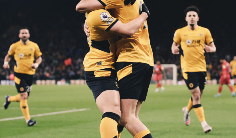 Raúl Jiménez se recuentra con el gol y Wolverhampton regresa a la victoria tras vencer a Watford