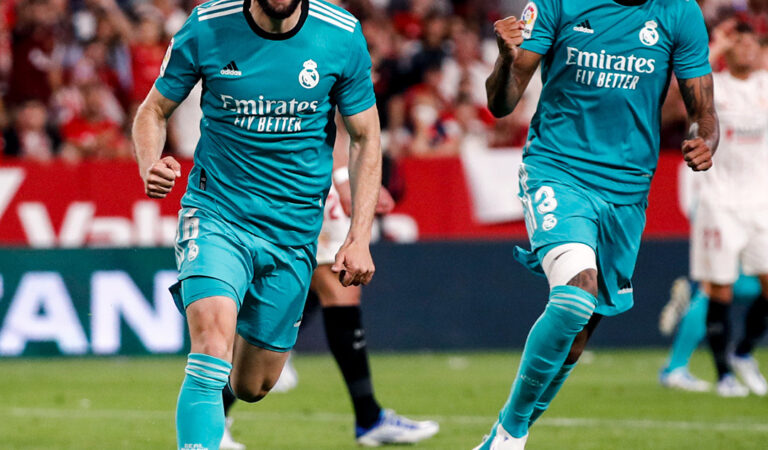 Real Madrid remonta en Sevilla y se acerca al título en España