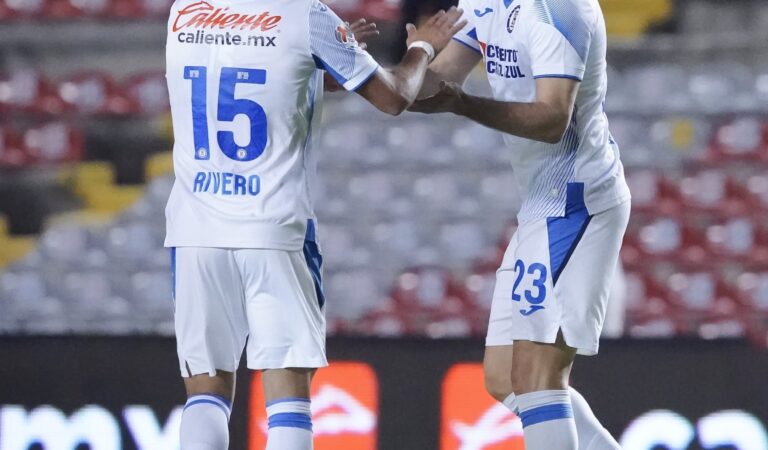 Cruz Azul regresa la senda de la victoria tras vencer a Querétaro