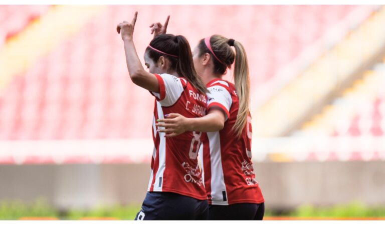 Chivas Femenil derrota a Santos y mantiene el paso perfecto como líderes del torneo