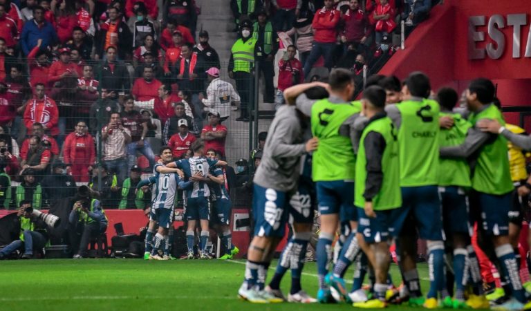 Pachuca acaricia el título del Apertura 2022 tras masacrar a Toluca en la final de ida