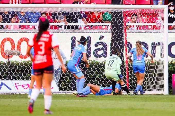 Chivas Femenil empata en casa y asegura el pase a semifinales