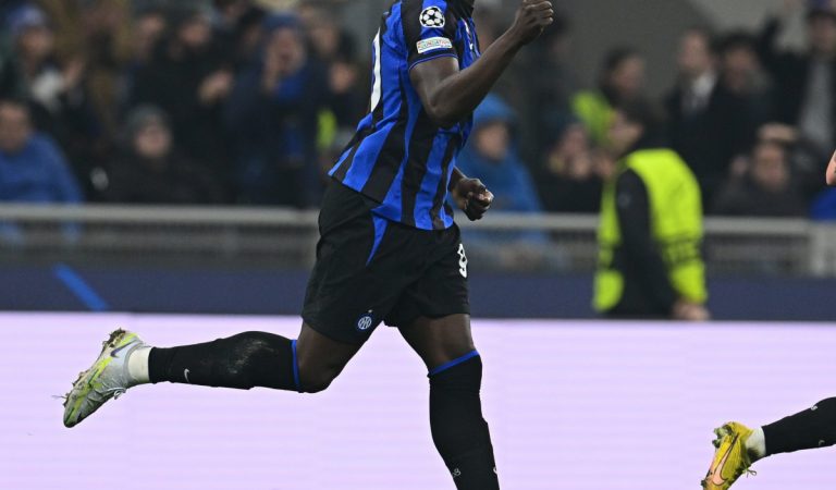 Romelu Lukaku le da la victoria al Inter de Milán sobre Porto en la Champions League