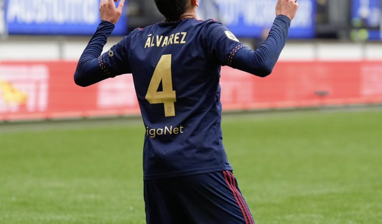 Edson Álvarez anotó en la victoria del Ajax para seguir peleando la Eredivisie
