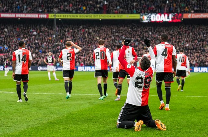 Triunfo de Feyernoord sobre FC Ultrecht, con gol de Santiago Giménez