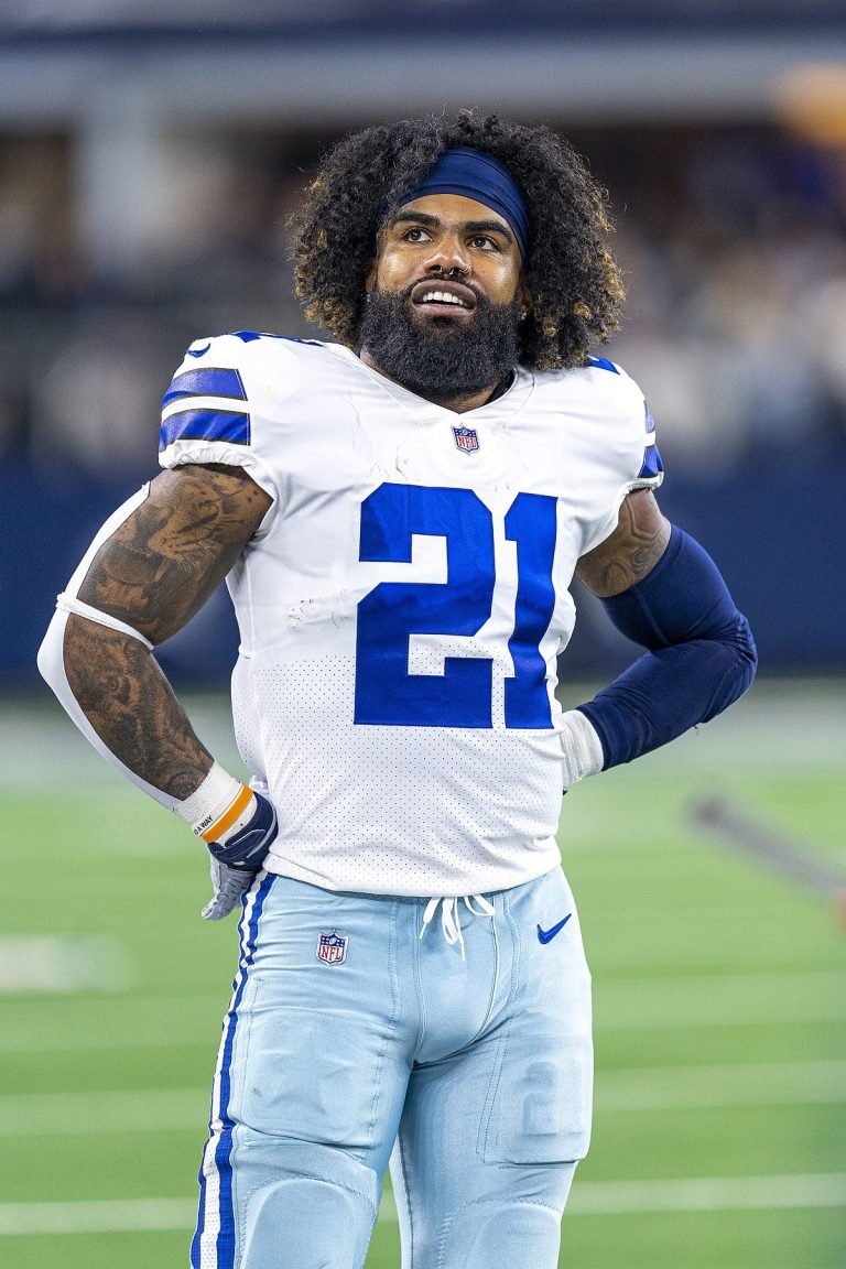 Report: Patriots signing Ezekiel Elliott to 1-year, $6M deal