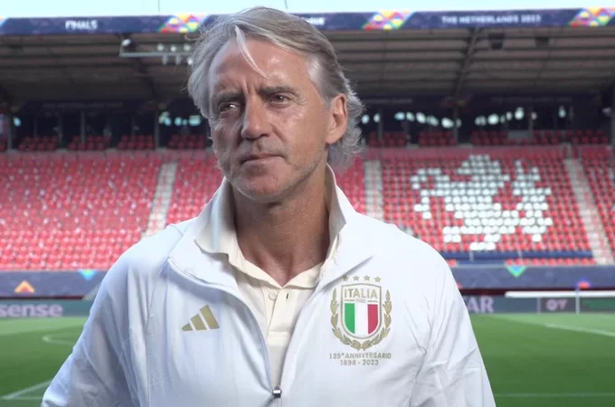 Roberto Mancini renunció como entrenador de Italia