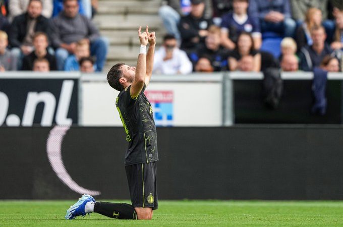 Santiago Giménez sigue brillando en Países Bajos con Feyenoord
