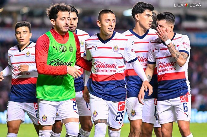 Chivas sufre para ganar de visita en Querétaro