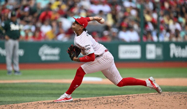 Los Diablos Rojos pegan primero en la serie de playoffs ante los Pericos de Puebla