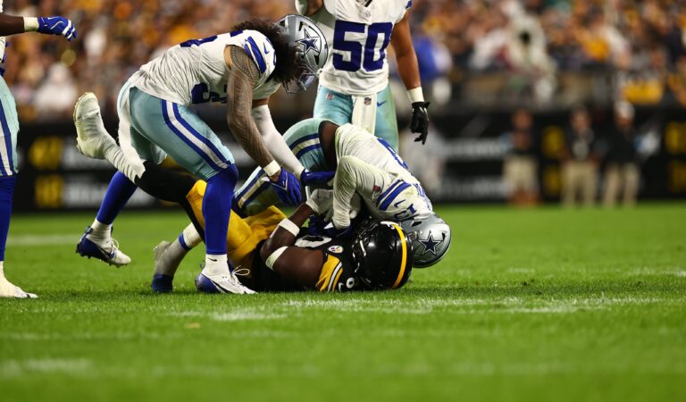 Dallas sacó una victoria en los últimos segundos sobre Pittsburgh Steelers