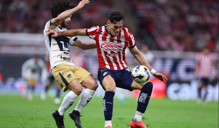 Empate sin emociones entre Chivas y Pumas en el Akron