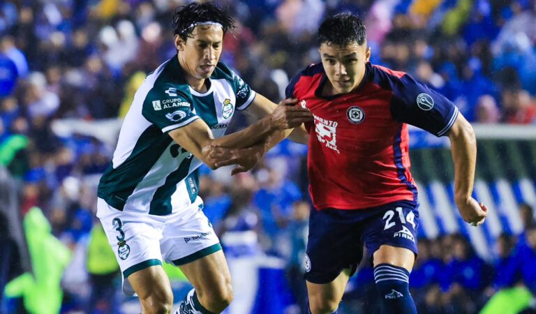 Cruz Azul mantiene su gran paso en el Apertura 2024 tras vencer a Santos Laguna