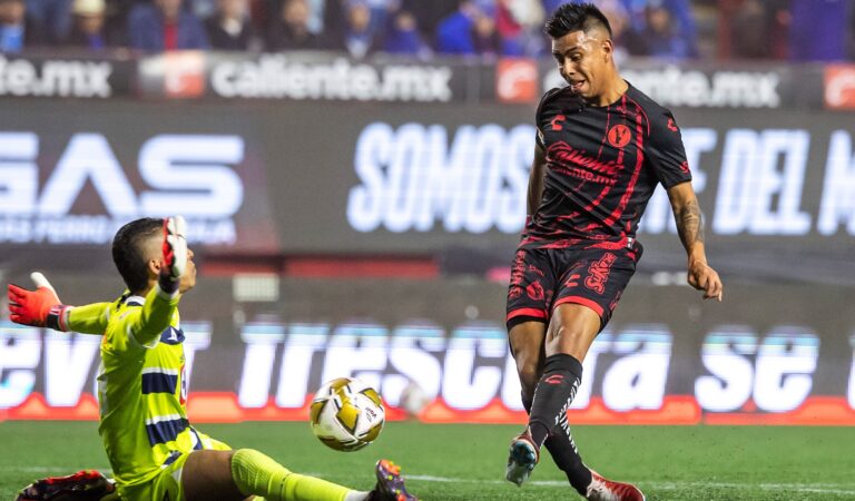 Los Xolos de Tijuana golearon al Cruz Azul en el cotejo de ida por los cuartos de final