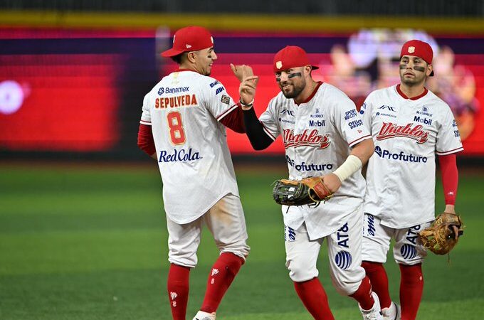 Diablos Rojos del México inicia la serie ante El Águila de Veracruz con victoria