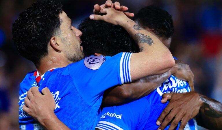 Cruz Azul goleó a Vancouver Whitecaps y es campeón de la CONCACAF Champions Cup