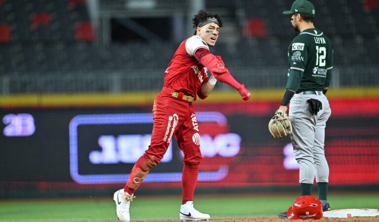 Los Diablos Rojos del México pegan primero en la Serie de Zona ante los Pericos de Puebla
