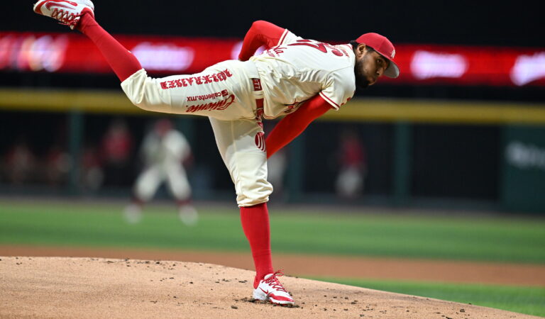 Los Diablos Rojos del México se van con ventaja de 2-0 en la Serie de Zona ante los Pericos de Puebla