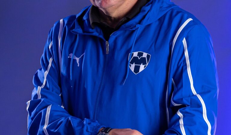 Monterrey anunció la salida de Domenec Torrent como director técnico