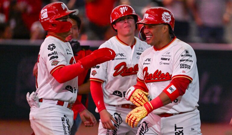 Diablos Rojos del México pega primero ante los Conspiradores de Querétaro