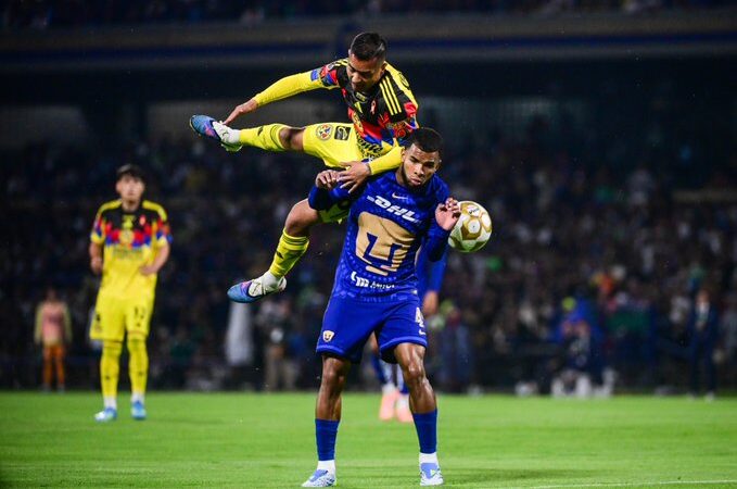 Pumas empató ante América y avanzó a semifinales de forma espectacular