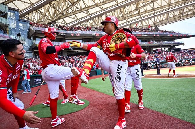 Diablos Rojos del México barre la serie ante los Conspiradores de Querétaro